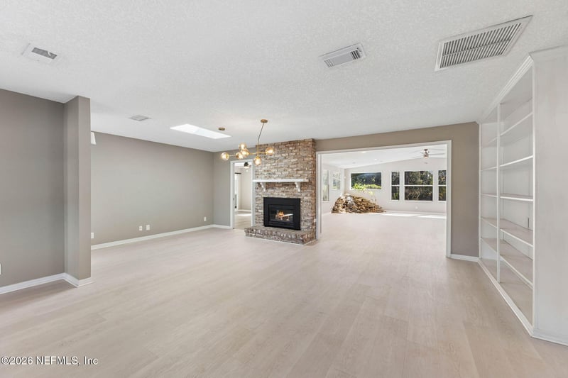 7955 Pine Lake Rd, Jacksonville, FL 32256