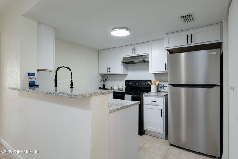 3802 Windjammer Ln, Vilano Beach, FL 32084