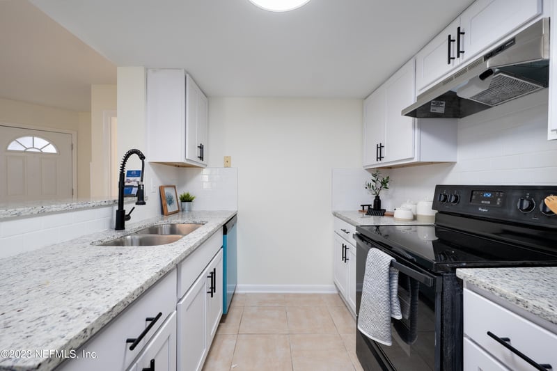 3802 Windjammer Ln, Vilano Beach, FL 32084