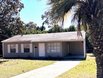 926 Pheasant Dr, Jacksonville, FL 32218