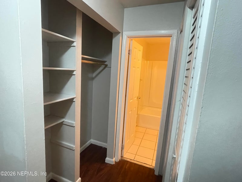 926 Pheasant Dr, Jacksonville, FL 32218