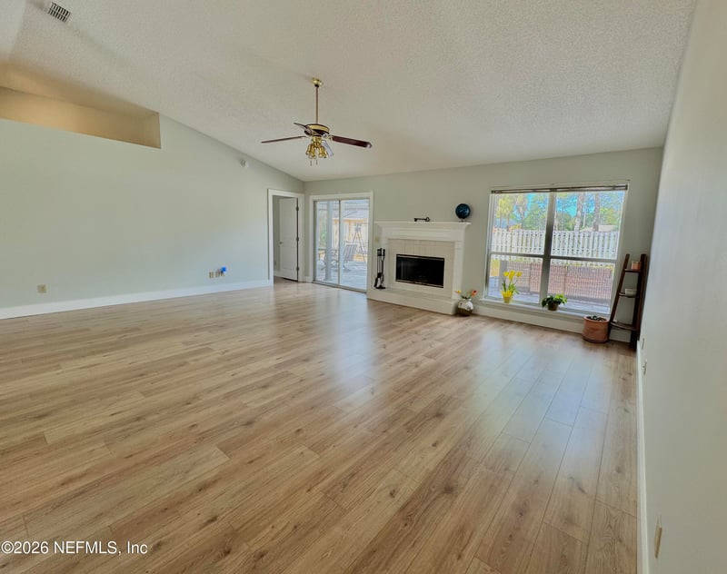 421 Chicopee Ct, Jacksonville, FL 32259