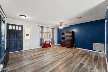 284 Baisden Rd, Jacksonville, FL 32218