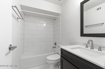 2975 Bayshore Dr, Jacksonville, FL 32233