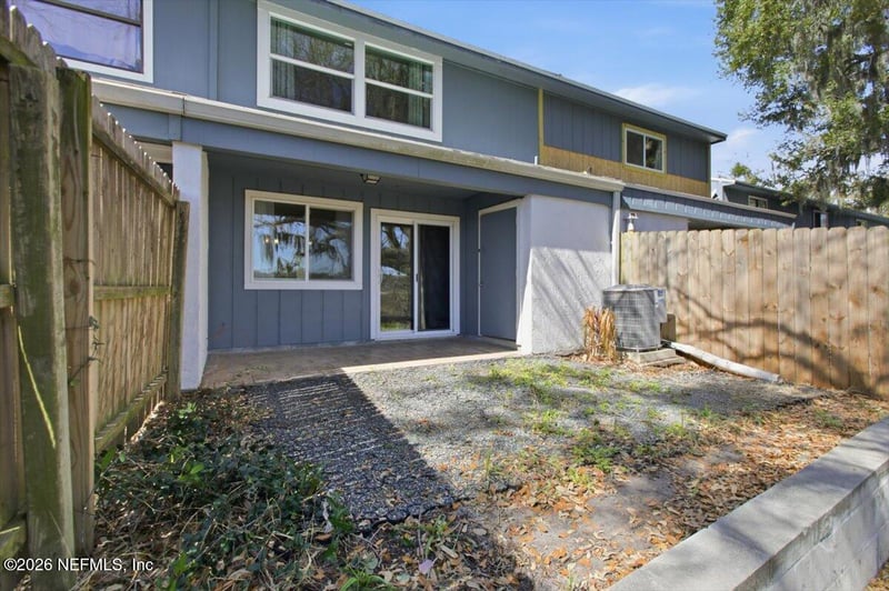 2975 Bayshore Dr, Jacksonville, FL 32233