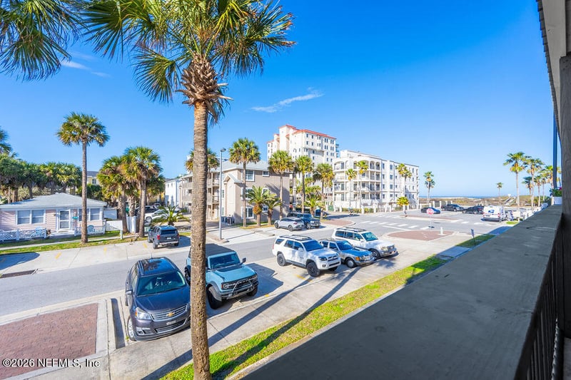 400 1st St #D, Jacksonville Beach, FL 32250