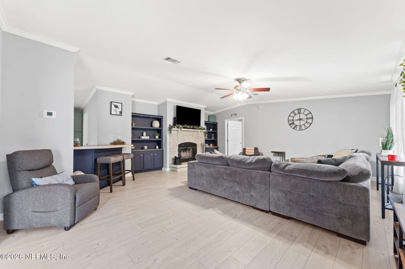 15666 Sears Rd, Jacksonville, FL 32218