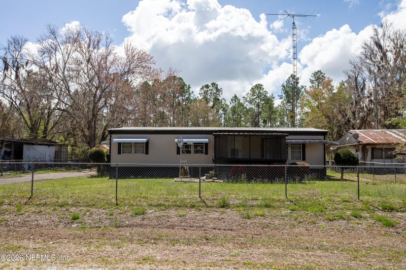 18013 135th Ave, Waldo, FL 32694