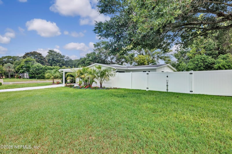 1124 Oceanwood Dr, Neptune Beach, FL 32266