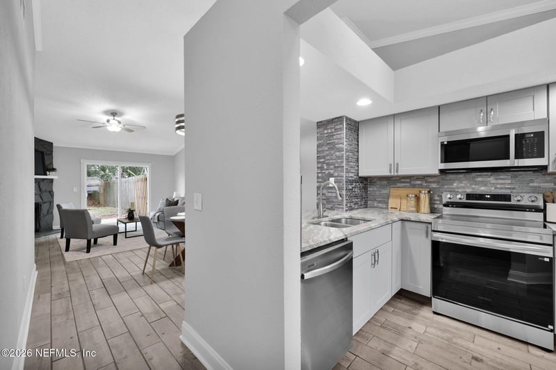 2494 Spring Vale Rd, Jacksonville, FL 32246