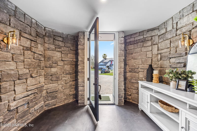 3865 Sandy Shores Dr, Jacksonville, FL 32277