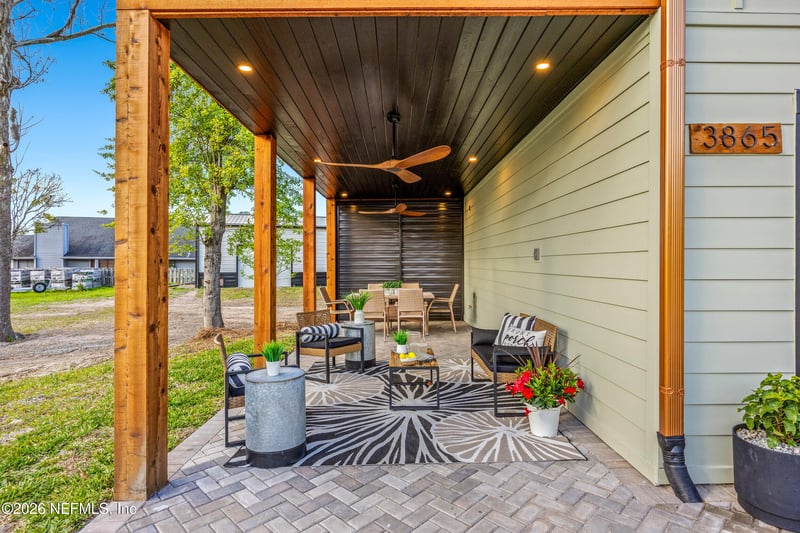 3865 Sandy Shores Dr, Jacksonville, FL 32277