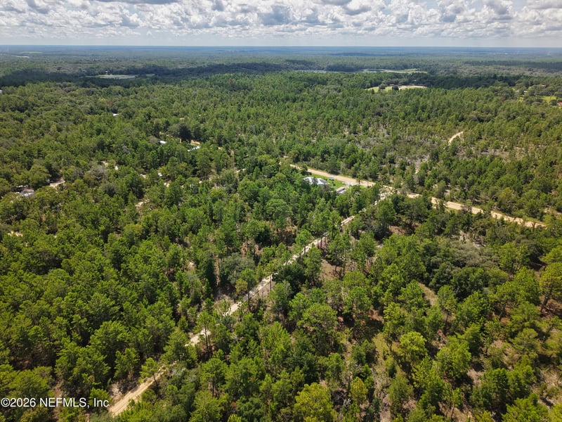 215 Connecticut Dr, Hawthorne, FL 32640