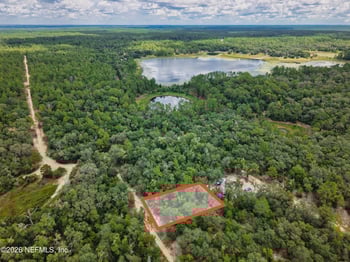 342 Mississippi Ave, Hawthorne, FL 32640