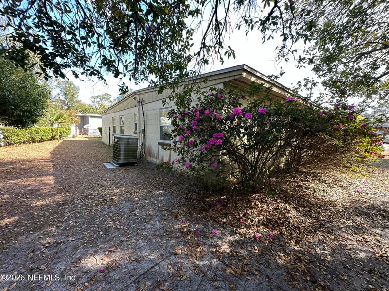 10242 Haverford Rd, Jacksonville, FL 32218