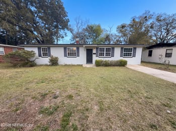 2225 Green Oak Dr, Jacksonville, FL 32211