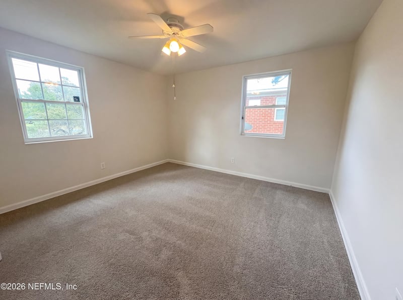 2225 Green Oak Dr, Jacksonville, FL 32211