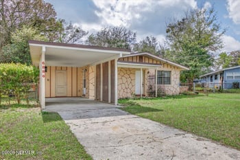6886 Tom Thumb Dr, Jacksonville, FL 32210