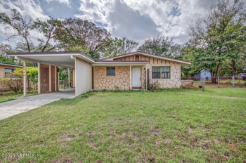 6886 Tom Thumb Dr, Jacksonville, FL 32210