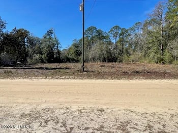 Sioux Ave, Interlachen, FL 32148