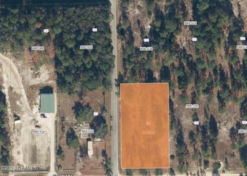 Pineapple St, Pomona Park, FL 32181