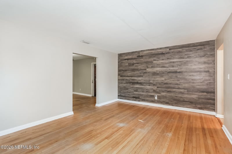 2518 Red Oak Dr, Jacksonville, FL 32211