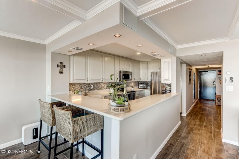 1301 1st St #101, Jacksonville Beach, FL 32250