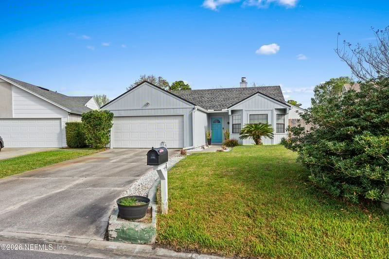 2209 Twin Pines Cir, Jacksonville, FL 32246