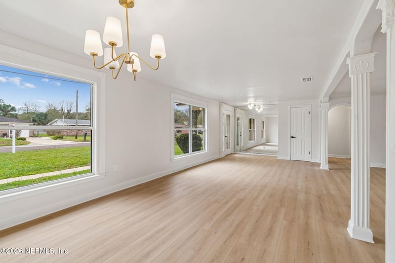 2153 Courtney Dr, Jacksonville, FL 32208