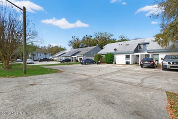 2866 Wonderwood Ln, Jacksonville, FL 32233