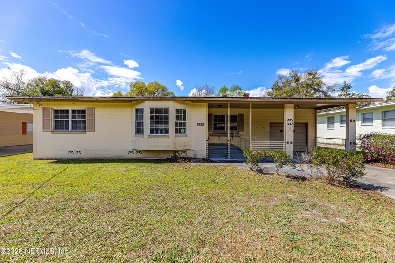 7452 Greenway Dr, Jacksonville, FL 32244