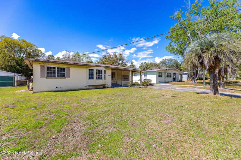 7452 Greenway Dr, Jacksonville, FL 32244