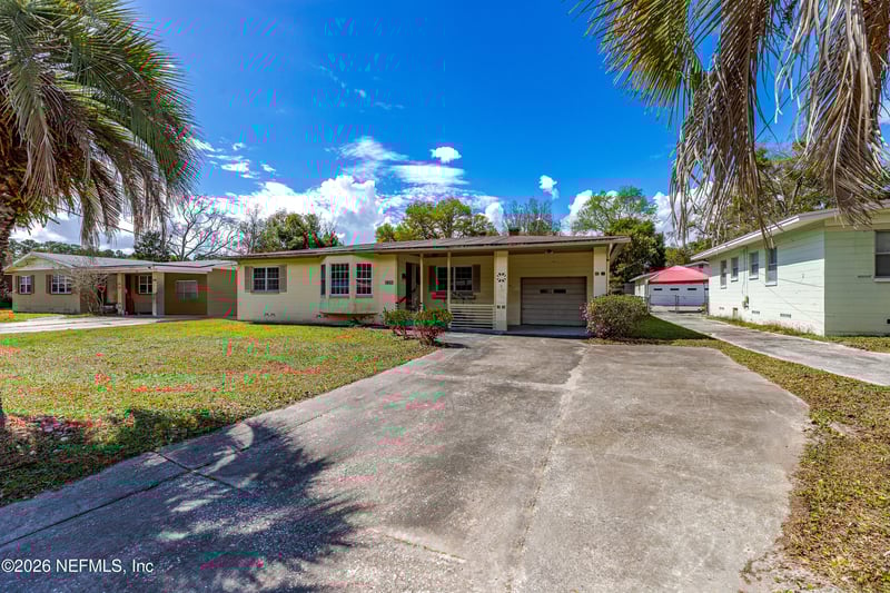 7452 Greenway Dr, Jacksonville, FL 32244