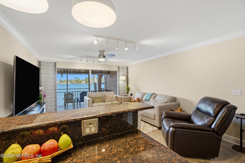 5375 Ortega Farms Blvd #102, Jacksonville, FL 32210