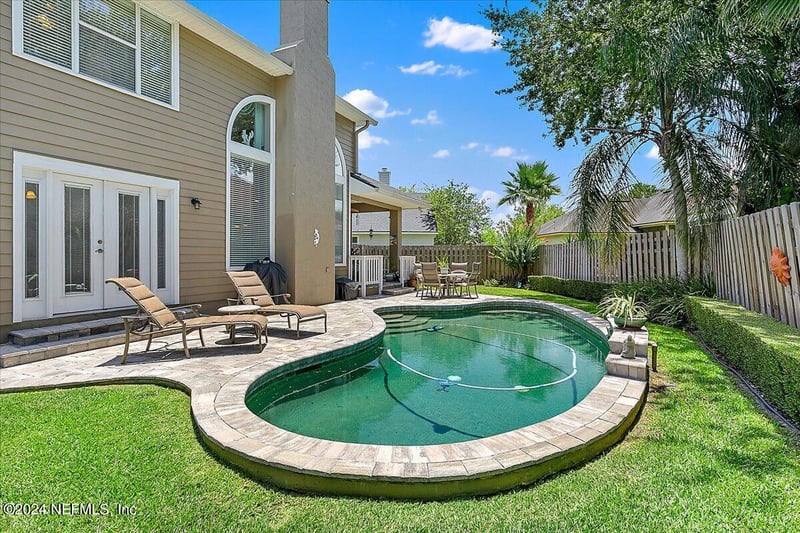 2884 St Maarten Ct, Jacksonville Beach, FL 32250