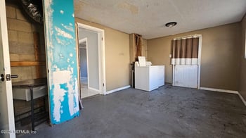 459 Tabor Dr, Jacksonville, FL 32216