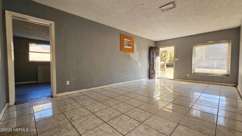 459 Tabor Dr, Jacksonville, FL 32216