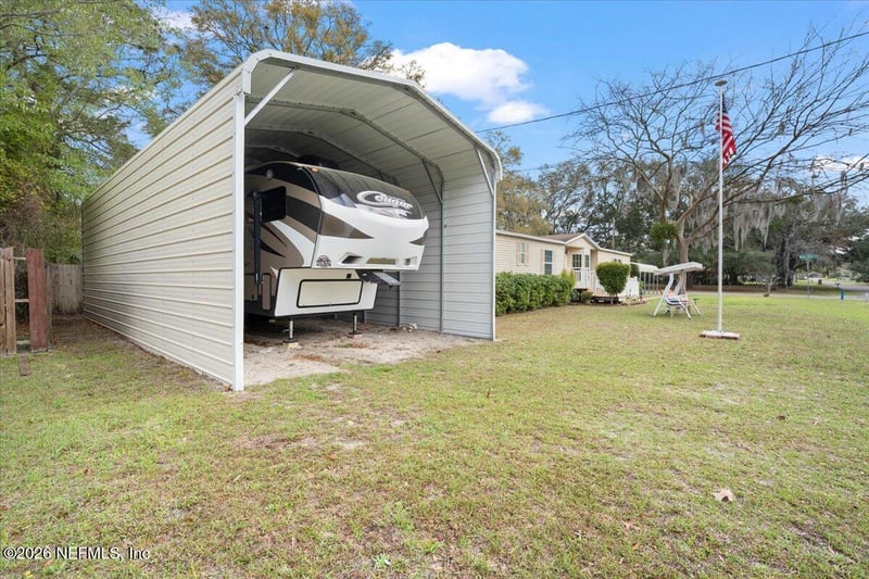 2553 Water Bluff Dr, Jacksonville, FL 32218