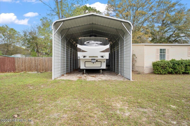 2553 Water Bluff Dr, Jacksonville, FL 32218