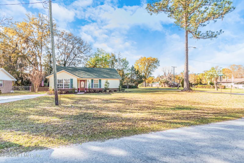 288 Ohio Ave, Macclenny, FL 32063