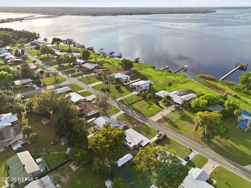 226 River Dr, East Palatka, FL 32131