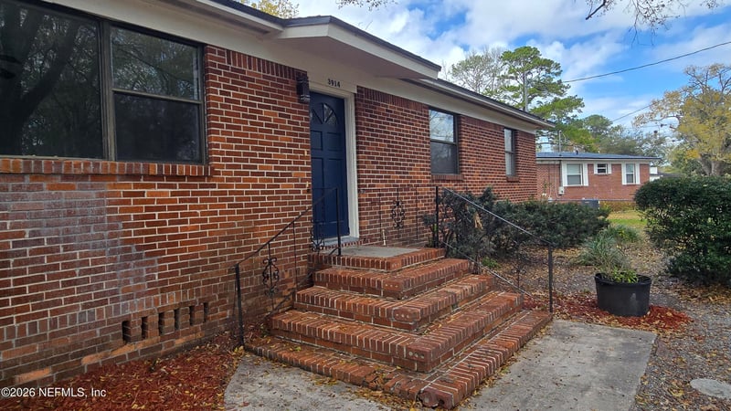 3914 Barmer Dr, Jacksonville, FL 32210