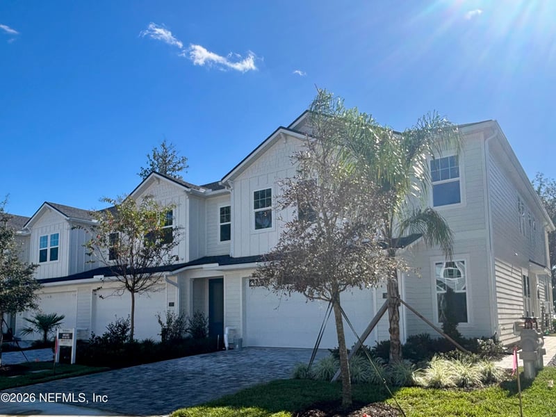 391 Oakmoss Dr, St Johns, FL 32259