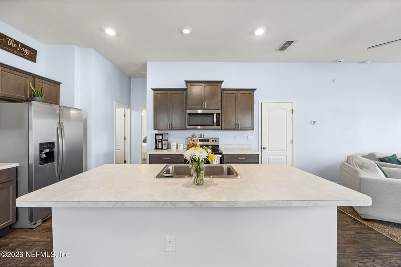 6482 Bucking Bronco Dr, Jacksonville, FL 32234