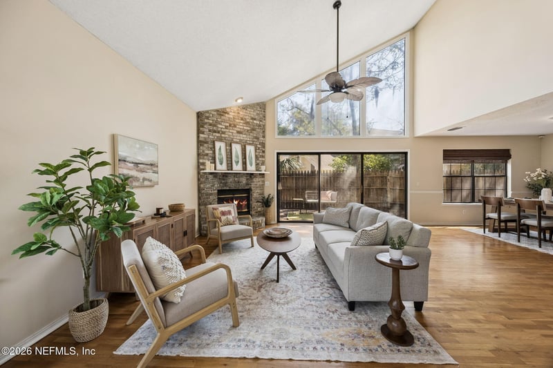 3547 Marsh Creek Dr, Jacksonville, FL 32277