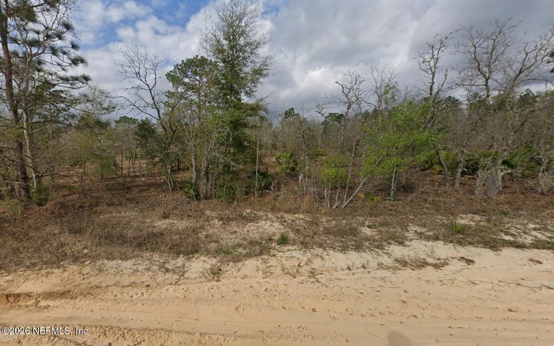 121 Akron St, Interlachen, FL 32148