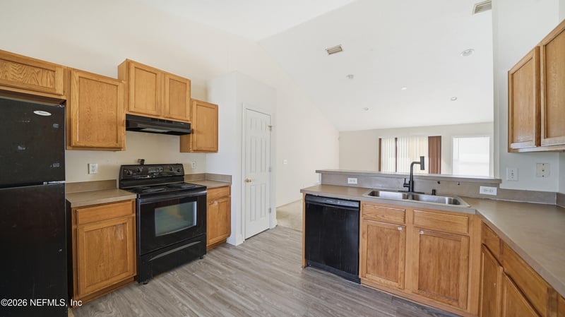 1530 Summit Oaks Dr, Jacksonville, FL 32221