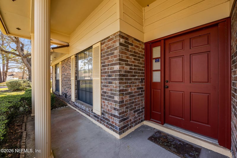 5848 Copper Lake Dr, Jacksonville, FL 32218