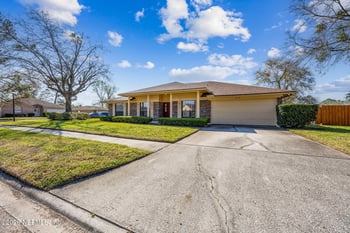 5848 Copper Lake Dr, Jacksonville, FL 32218