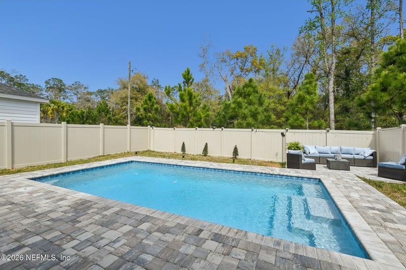 201 Peace River Rd, St Johns, FL 32259